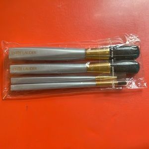 Small sized brushes from Estée Lauder .